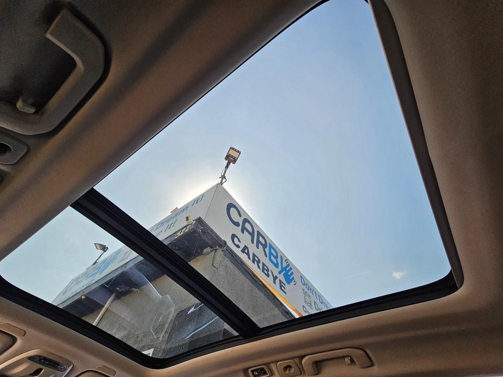 Volvo XC60 Vehicle Full-screen Gallery Image 37