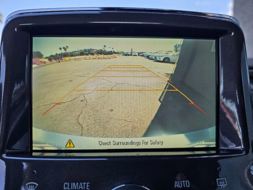 Chevrolet Volt Vehicle Full-screen Gallery Image 21