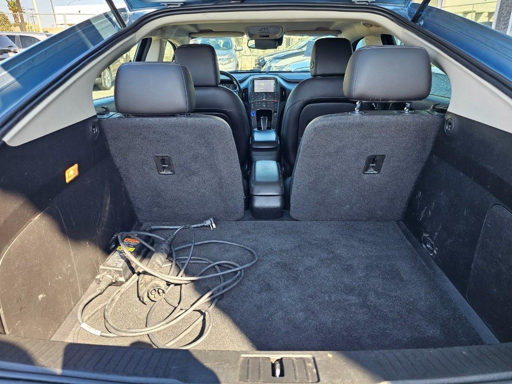 Chevrolet Volt Vehicle Full-screen Gallery Image 32