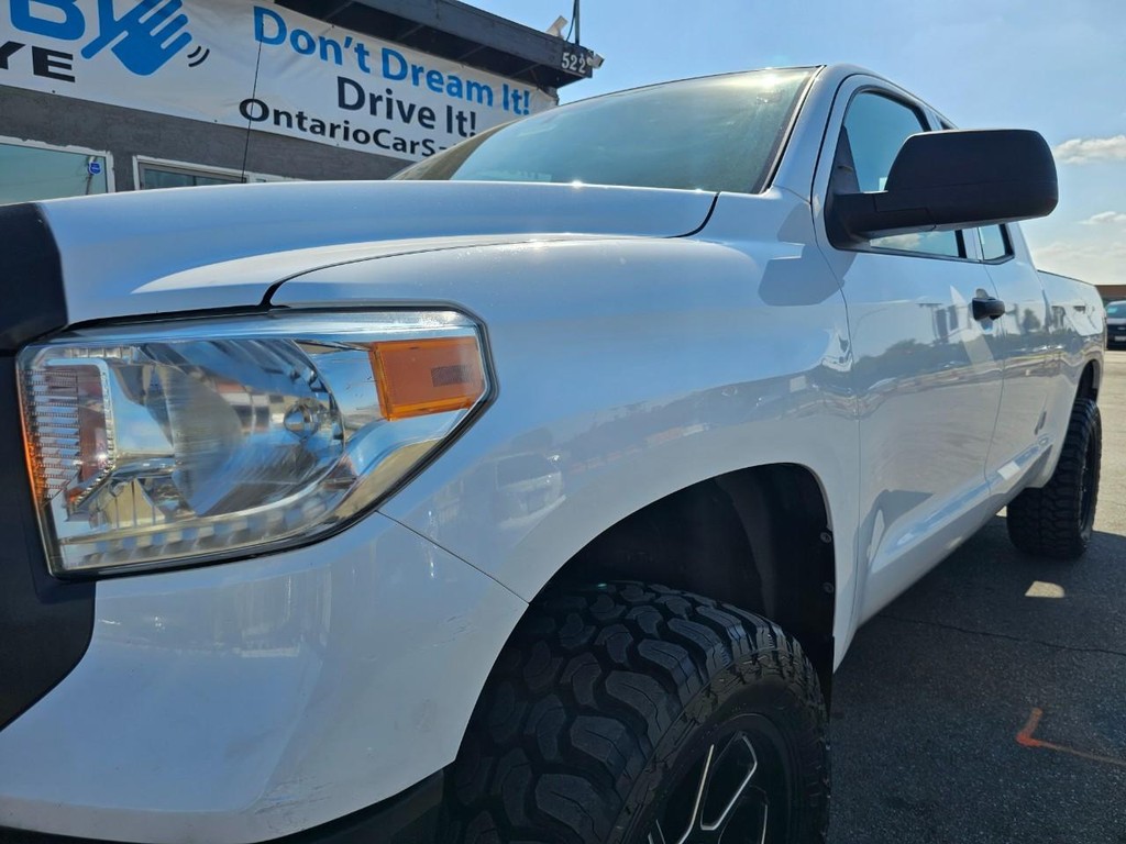 Toyota Tundra 2WD Truck Vehicle Full-screen Gallery Image 11