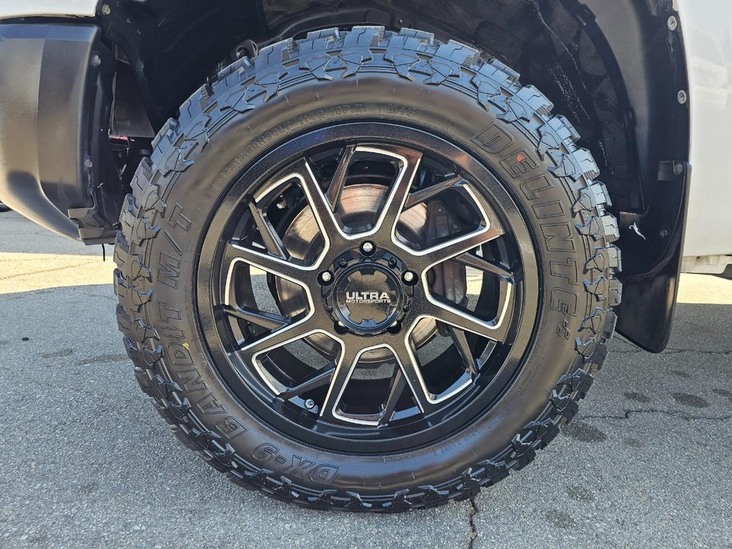 Toyota Tundra 2WD Truck Vehicle Full-screen Gallery Image 17