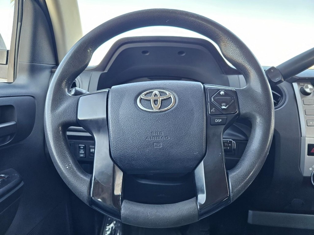 Toyota Tundra 2WD Truck Vehicle Full-screen Gallery Image 31