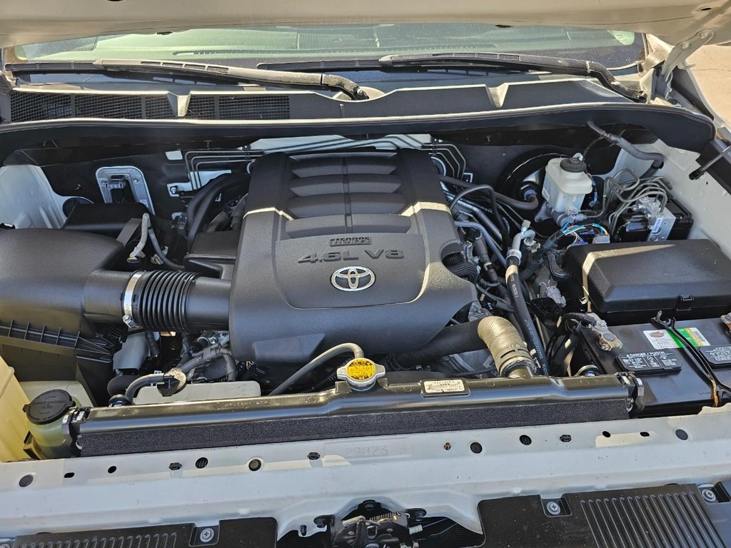 Toyota Tundra 2WD Truck Vehicle Full-screen Gallery Image 38