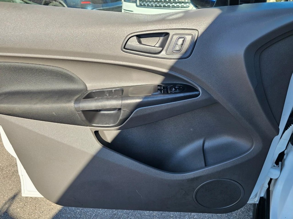 Ford Transit Connect Van Vehicle Full-screen Gallery Image 16