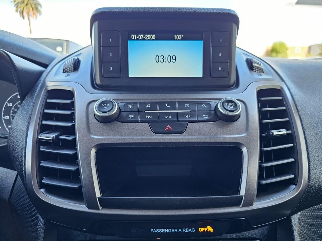 Ford Transit Connect Van Vehicle Full-screen Gallery Image 23