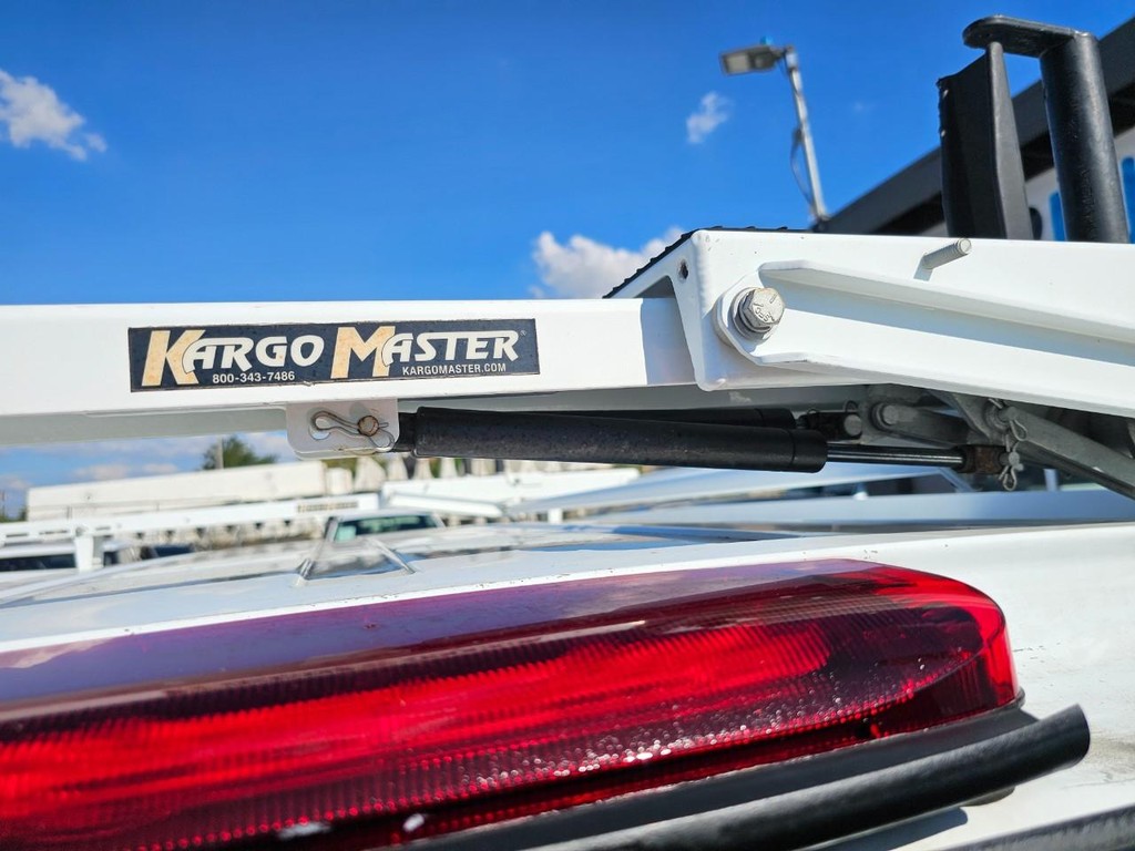 Ford Transit Connect Van Vehicle Full-screen Gallery Image 36