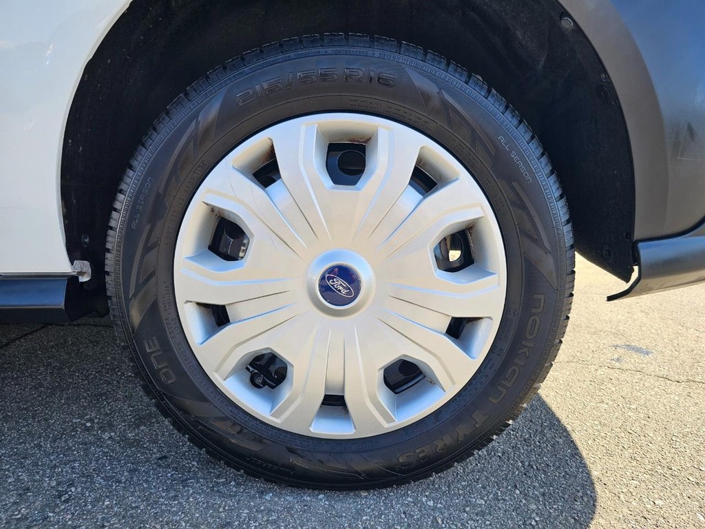 Ford Transit Connect Van Vehicle Full-screen Gallery Image 37