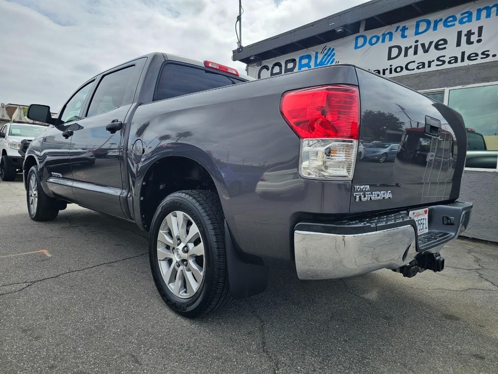 Toyota Tundra 2WD Truck Vehicle Full-screen Gallery Image 4