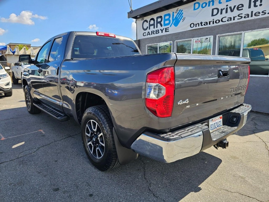 Toyota Tundra 4WD Truck Vehicle Full-screen Gallery Image 4