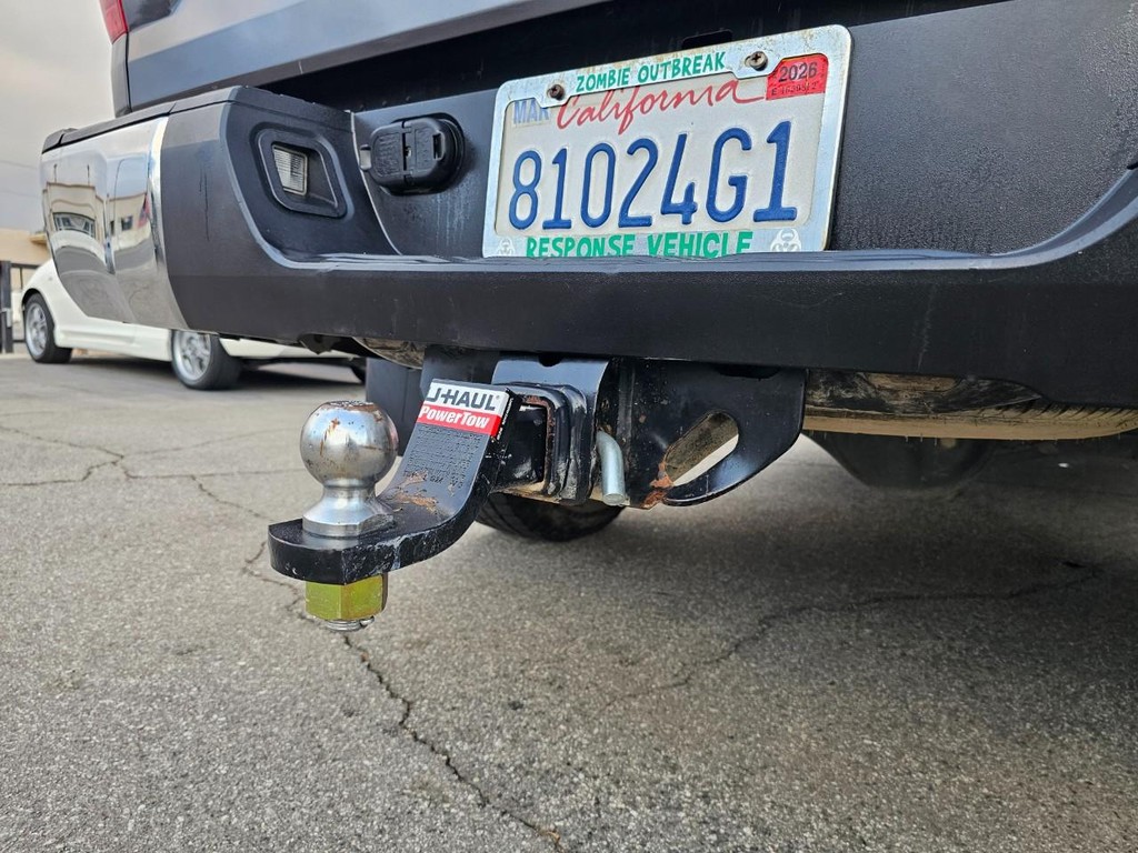 Toyota Tundra 4WD Truck Vehicle Full-screen Gallery Image 11