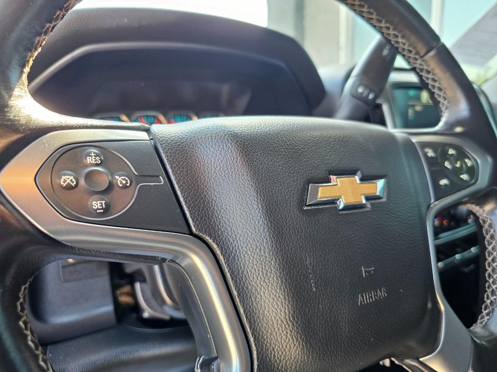 Chevrolet Silverado 1500 Vehicle Full-screen Gallery Image 15