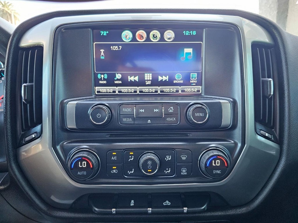 Chevrolet Silverado 1500 Vehicle Full-screen Gallery Image 18