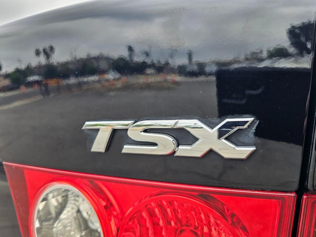 Acura TSX Vehicle Full-screen Gallery Image 14