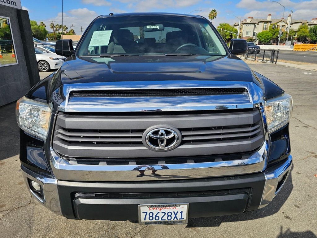 Toyota Tundra 2WD Truck Vehicle Full-screen Gallery Image 9