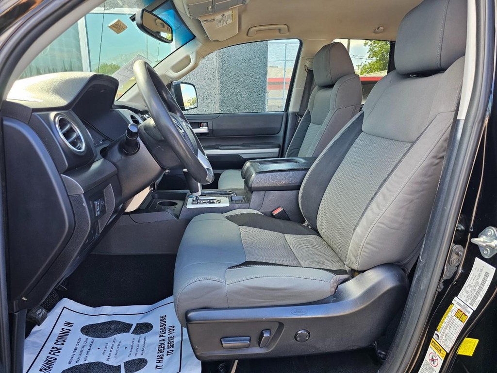 Toyota Tundra 2WD Truck Vehicle Full-screen Gallery Image 21