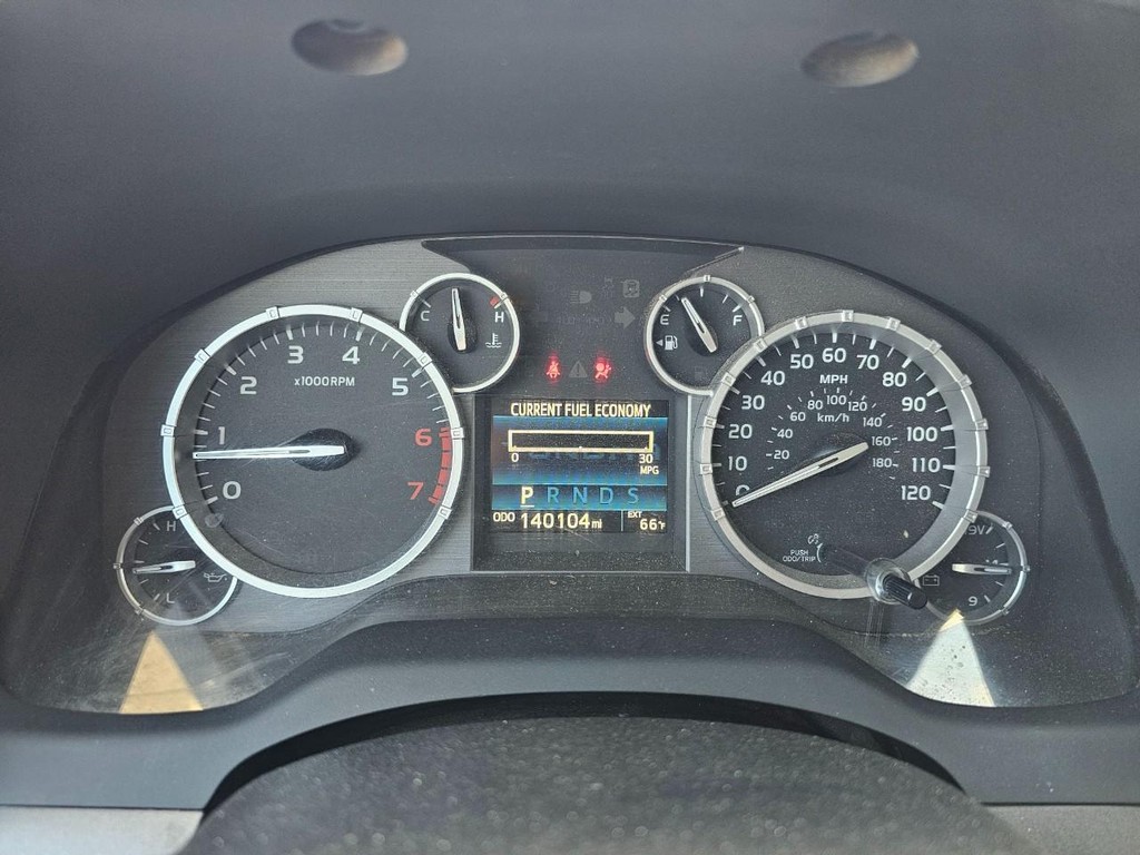 Toyota Tundra 2WD Truck Vehicle Full-screen Gallery Image 25