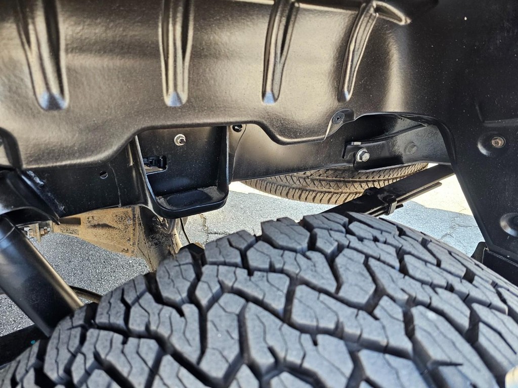 Toyota Tundra 2WD Truck Vehicle Full-screen Gallery Image 37