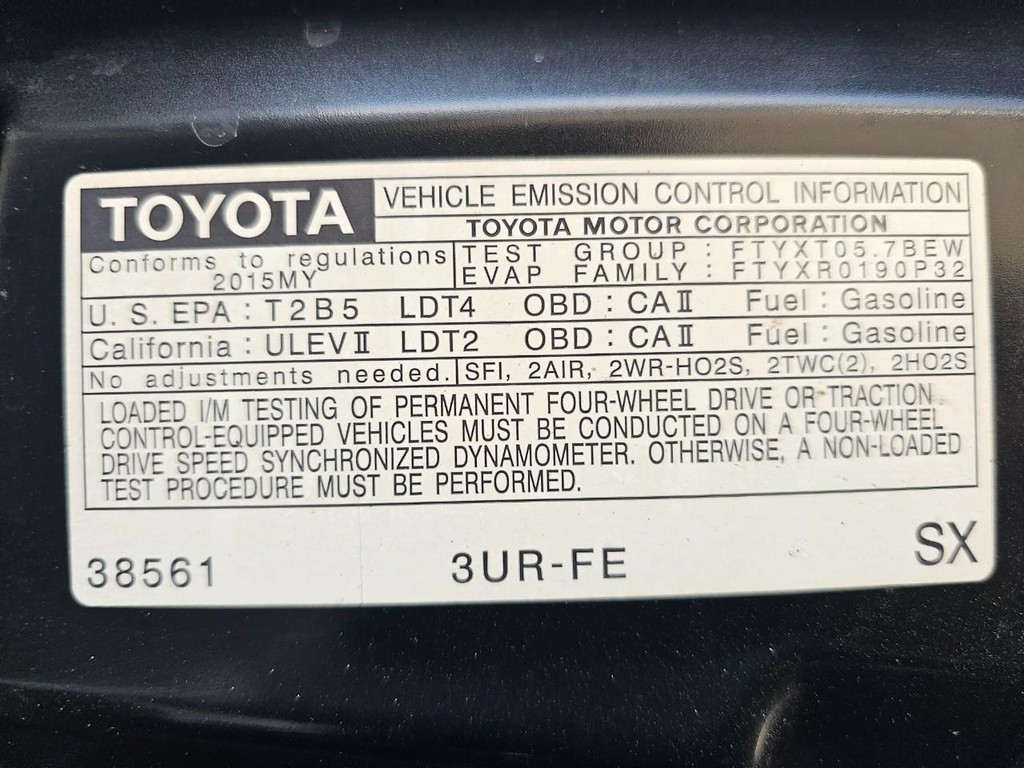 Toyota Tundra 2WD Truck Vehicle Full-screen Gallery Image 40