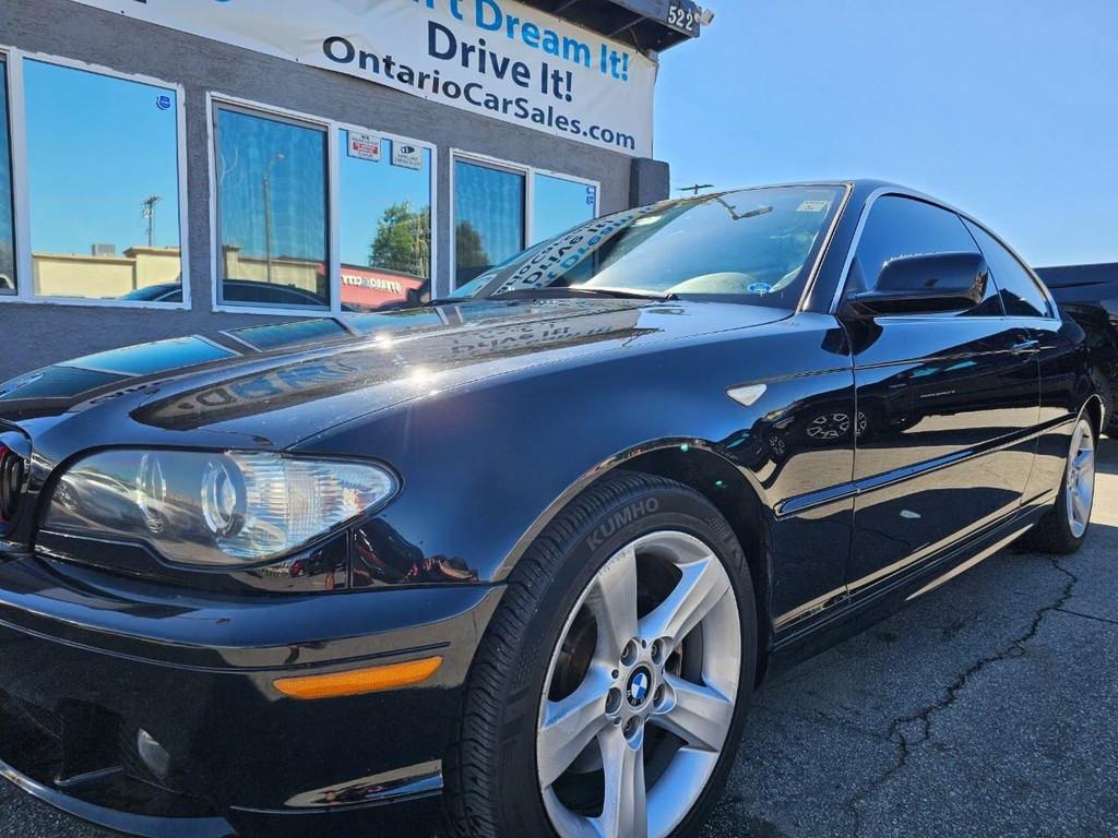 BMW 3 Series Vehicle Full-screen Gallery Image 11