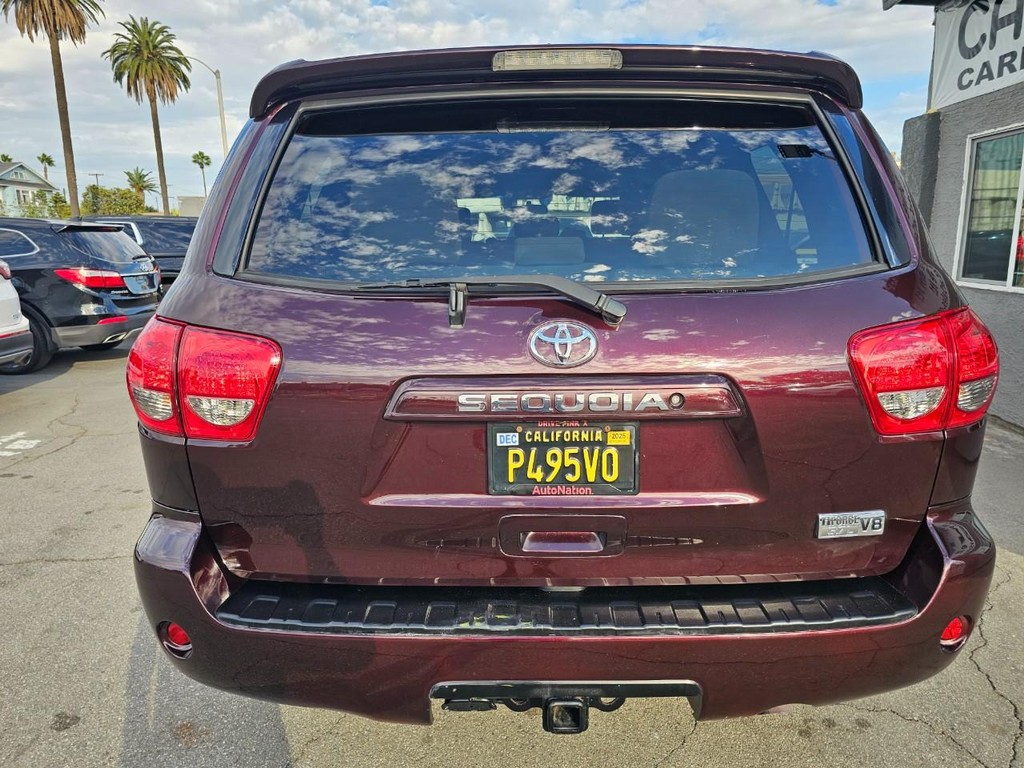 Toyota Sequoia Vehicle Full-screen Gallery Image 05