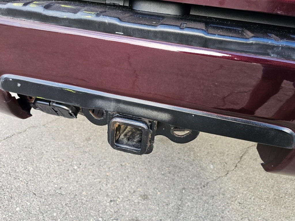 Toyota Sequoia Vehicle Full-screen Gallery Image 15