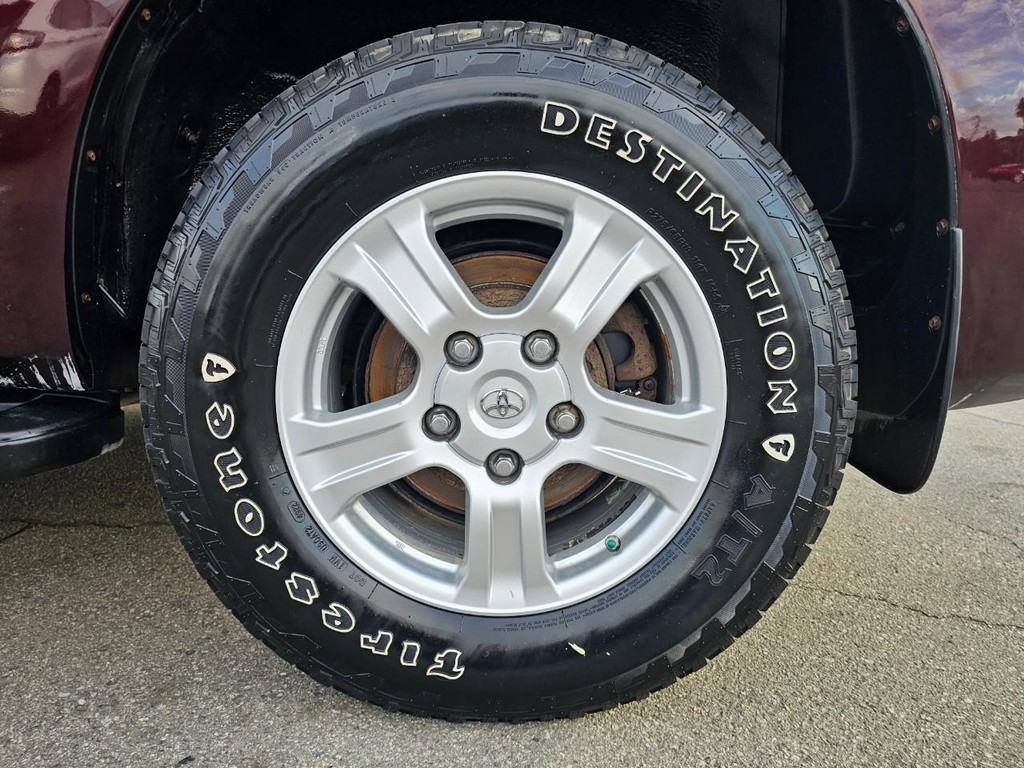 Toyota Sequoia Vehicle Full-screen Gallery Image 17