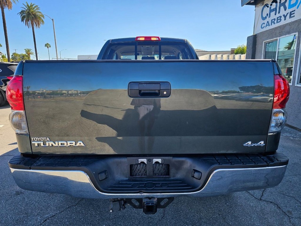 Toyota Tundra 4WD Truck Vehicle Full-screen Gallery Image 05