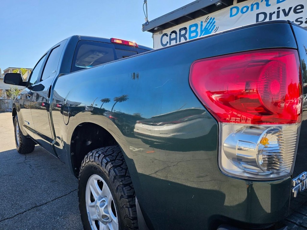 Toyota Tundra 4WD Truck Vehicle Full-screen Gallery Image 12