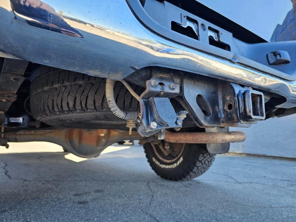 Toyota Tundra 4WD Truck Vehicle Full-screen Gallery Image 15