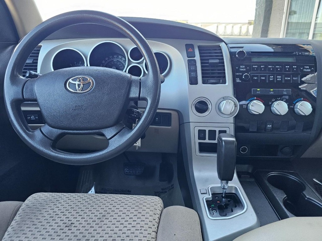 Toyota Tundra 4WD Truck Vehicle Full-screen Gallery Image 29