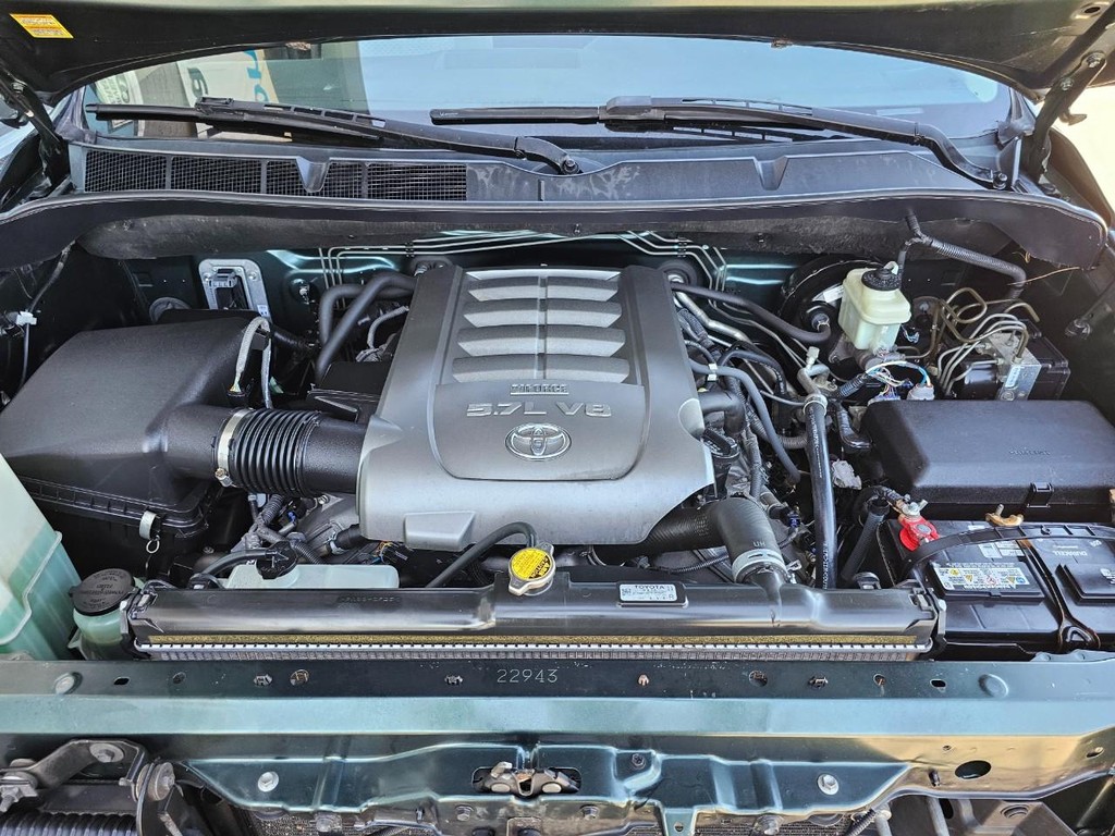 Toyota Tundra 4WD Truck Vehicle Full-screen Gallery Image 40