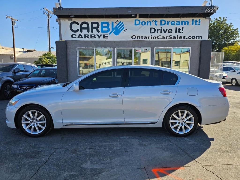 Lexus GS 300 Vehicle Full-screen Gallery Image 3