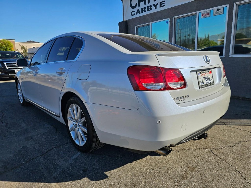 Lexus GS 300 Vehicle Full-screen Gallery Image 4