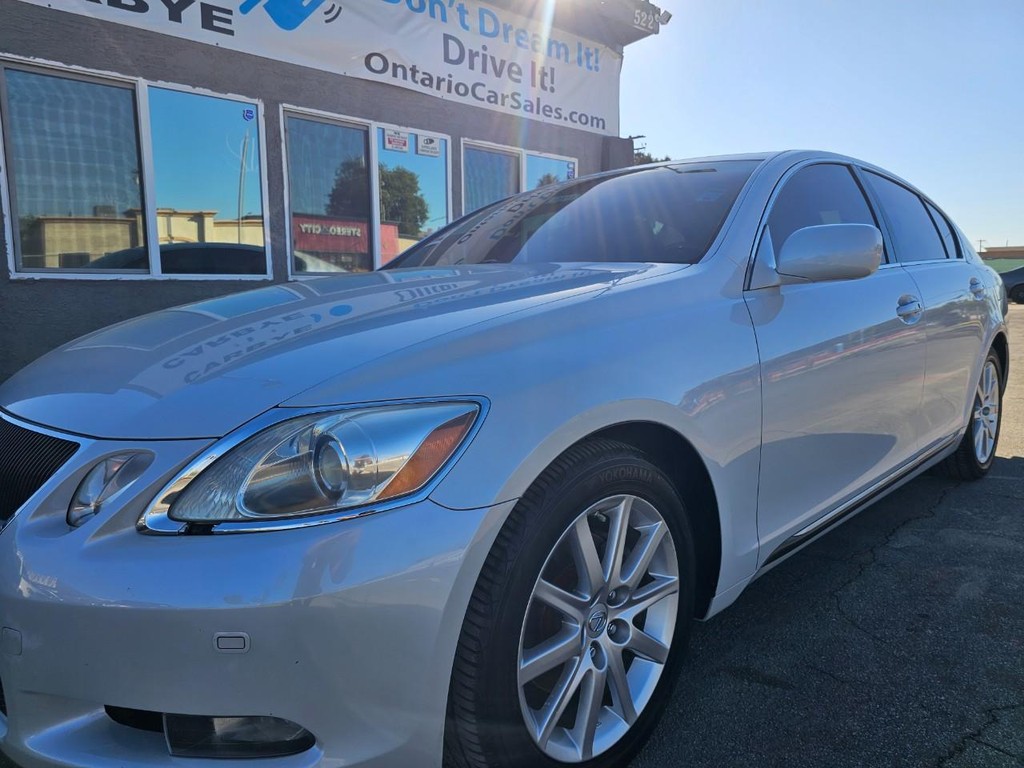 Lexus GS 300 Vehicle Full-screen Gallery Image 11