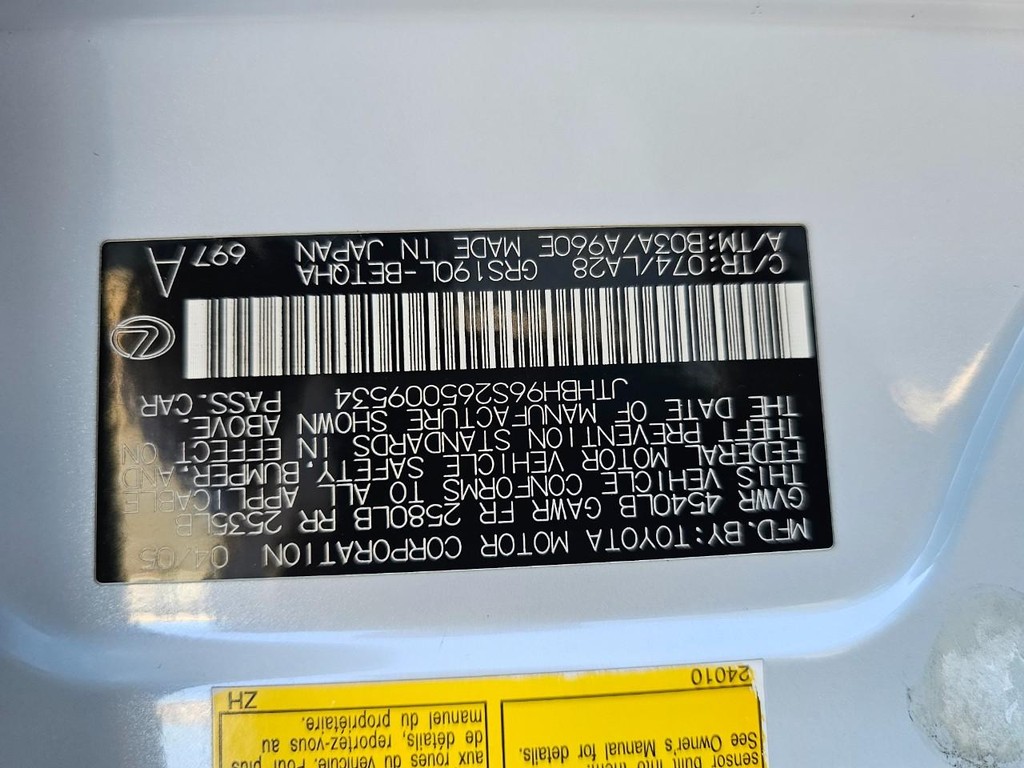 Lexus GS 300 Vehicle Full-screen Gallery Image 39