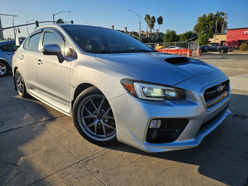 Subaru WRX STI Vehicle Full-screen Gallery Image 8