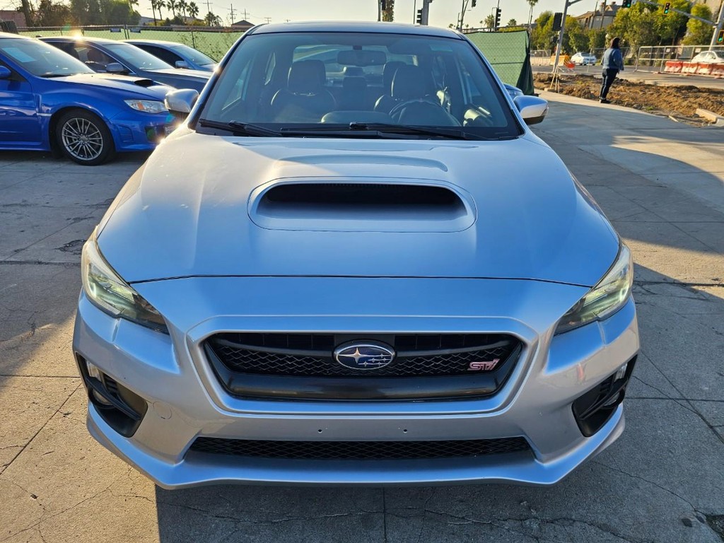 Subaru WRX STI Vehicle Full-screen Gallery Image 9