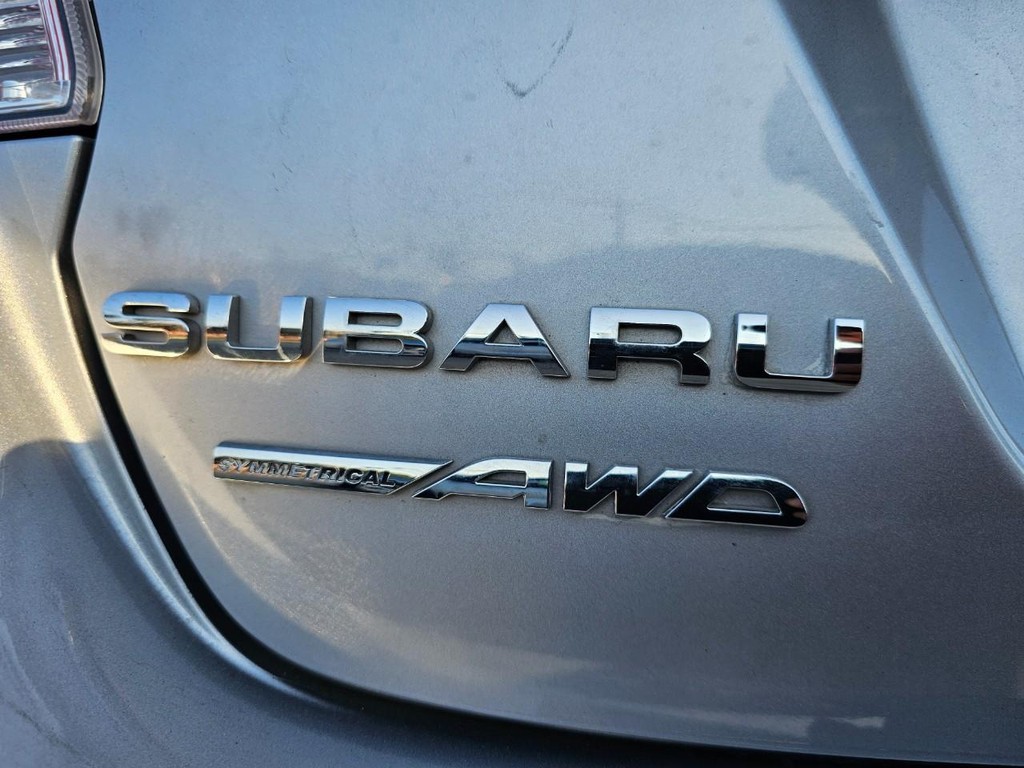 Subaru WRX STI Vehicle Full-screen Gallery Image 16