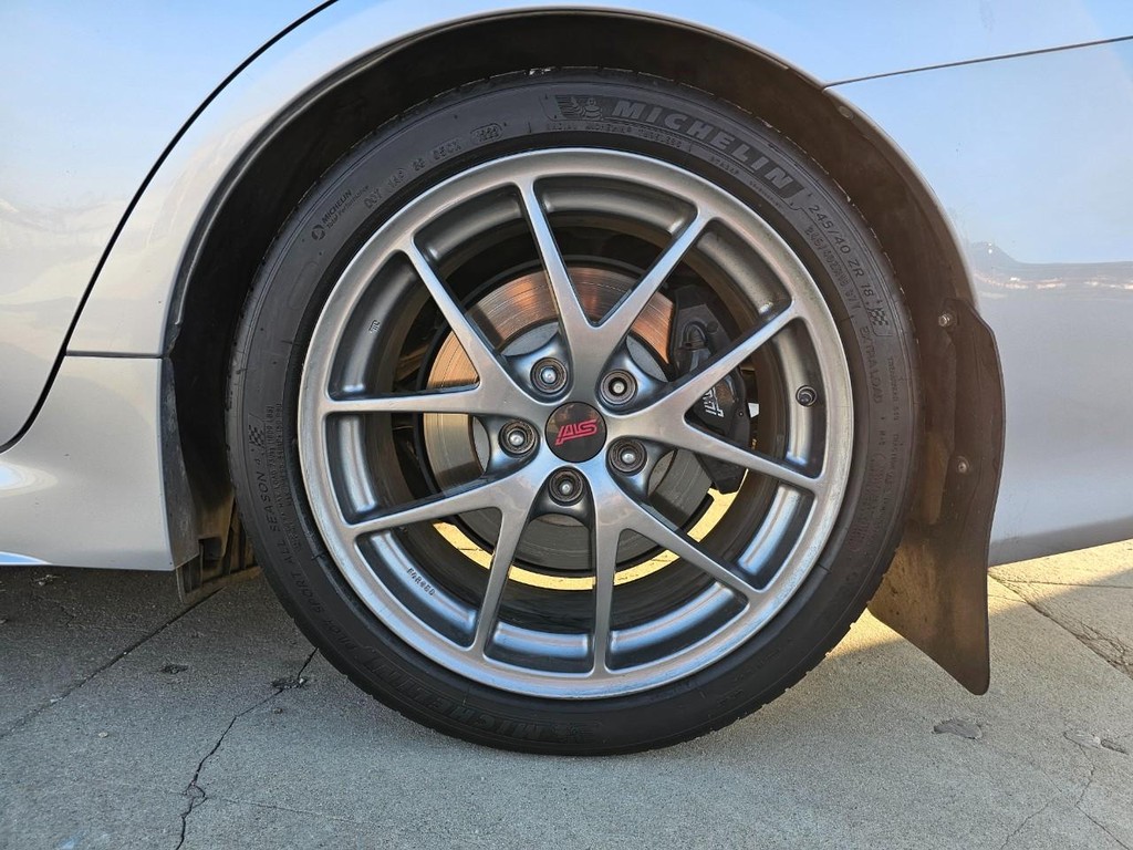 Subaru WRX STI Vehicle Full-screen Gallery Image 17