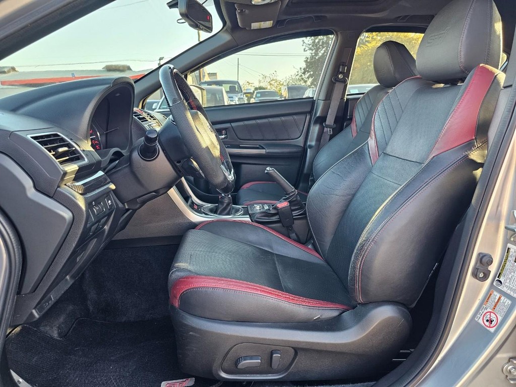 Subaru WRX STI Vehicle Full-screen Gallery Image 21