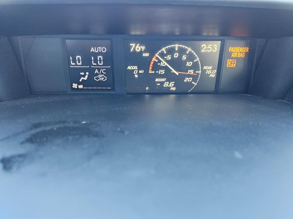 Subaru WRX STI Vehicle Full-screen Gallery Image 26