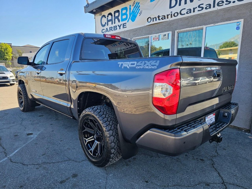 Toyota Tundra 4WD Vehicle Full-screen Gallery Image 4