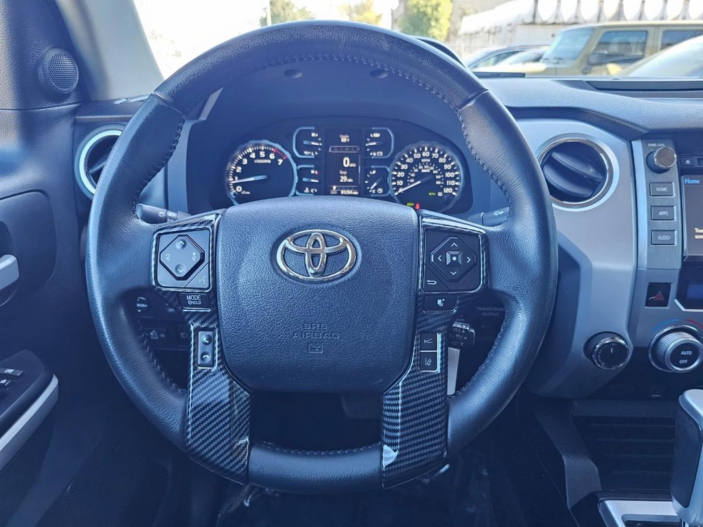 Toyota Tundra 4WD Vehicle Full-screen Gallery Image 36