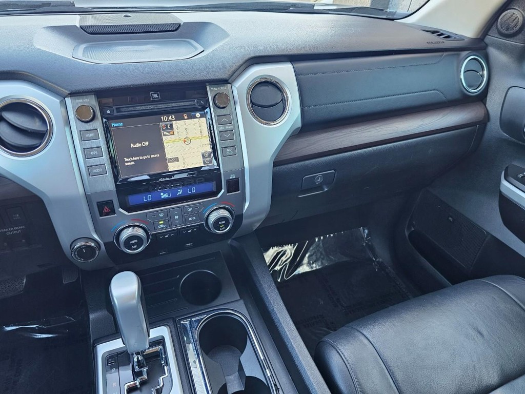 Toyota Tundra 4WD Vehicle Full-screen Gallery Image 38