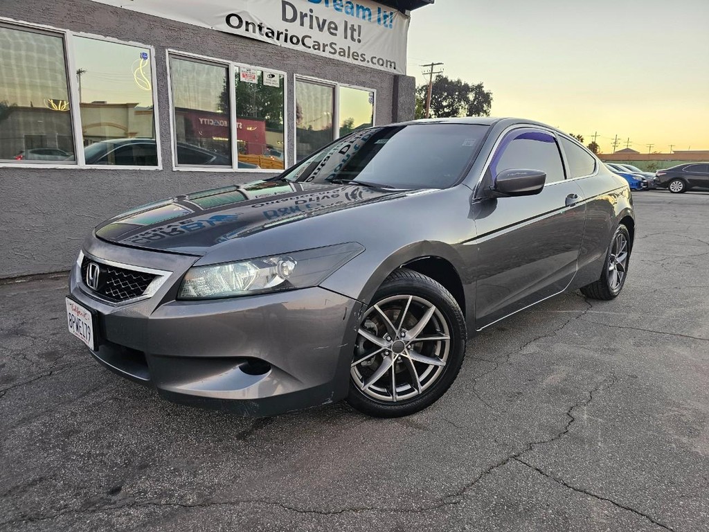 Honda Accord Coupe Vehicle Full-screen Gallery Image 2