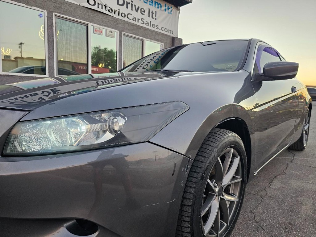 Honda Accord Coupe Vehicle Full-screen Gallery Image 11