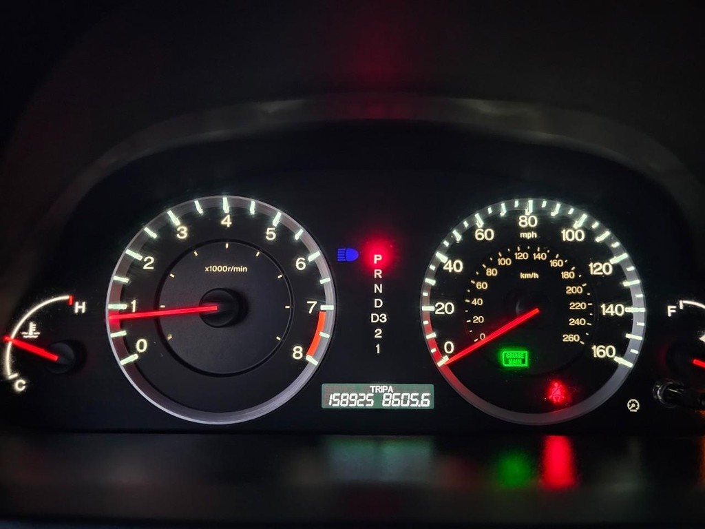 Honda Accord Coupe Vehicle Full-screen Gallery Image 21