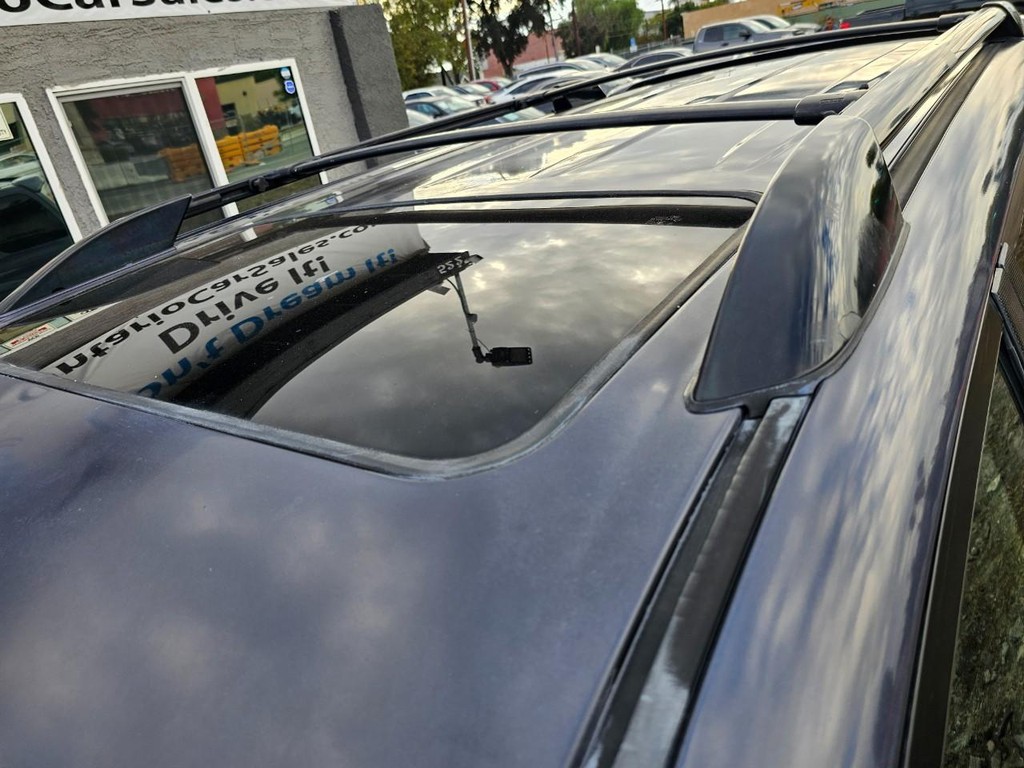 Toyota 4Runner Vehicle Full-screen Gallery Image 15