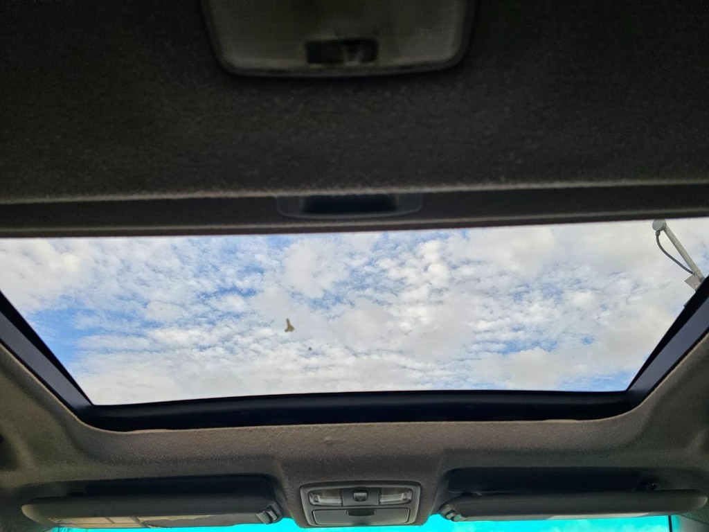 Toyota 4Runner Vehicle Full-screen Gallery Image 31