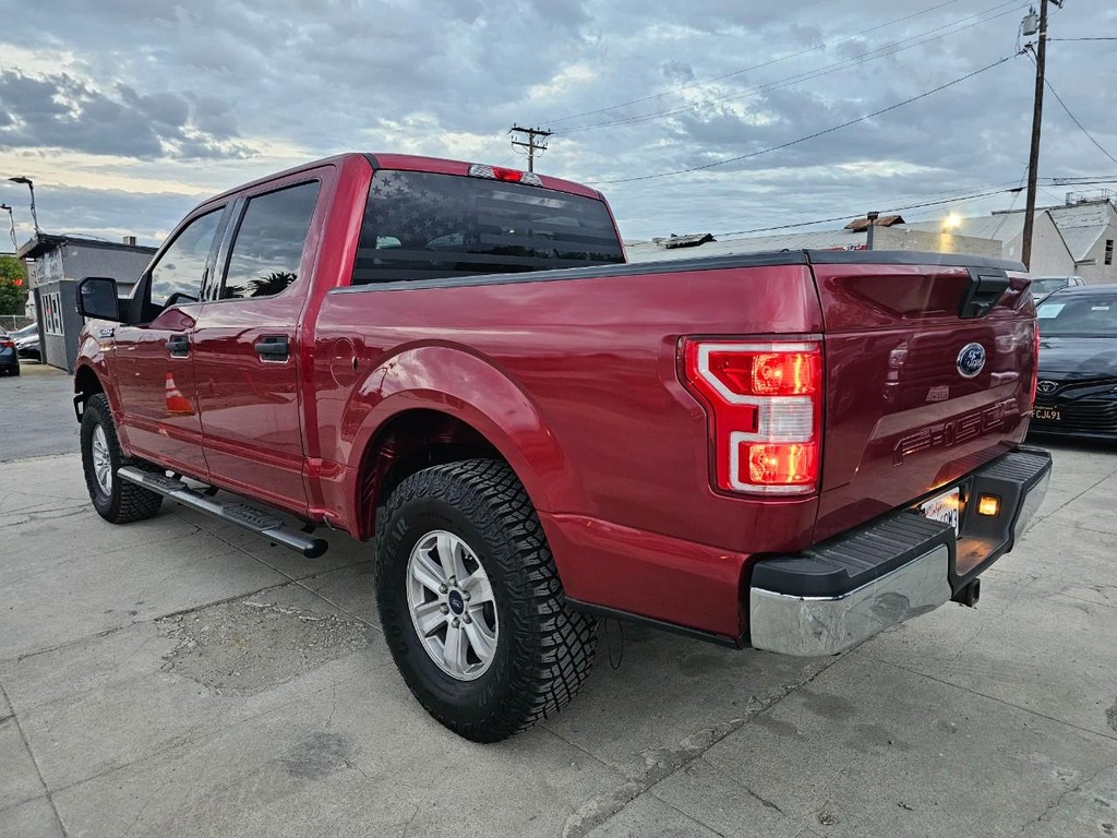 Ford F-150 Vehicle Full-screen Gallery Image 3